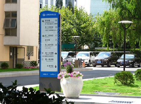 略阳哪些因素影响宣传栏的制作？